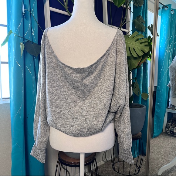 Fashion nova off the shoulder blousey crop sweater - Picture 2 of 4